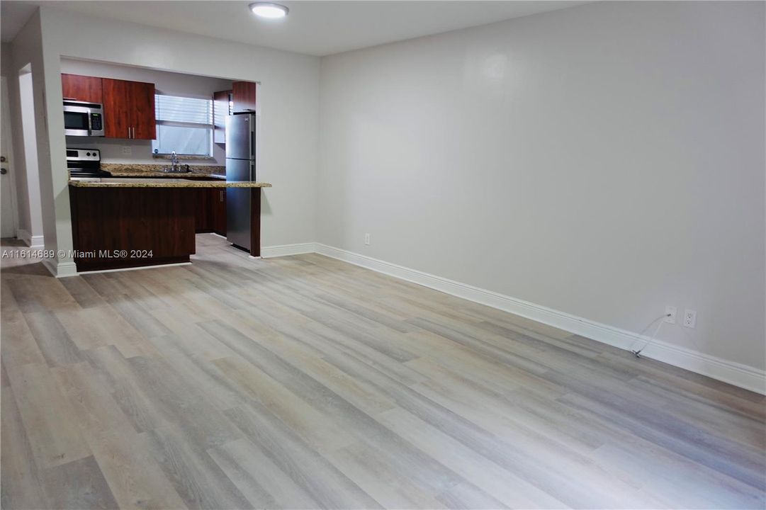 For Rent: $2,250 (2 beds, 2 baths, 808 Square Feet)