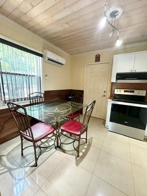 En Venta: $315,000 (3 camas, 1 baños, 741 Pies cuadrados)