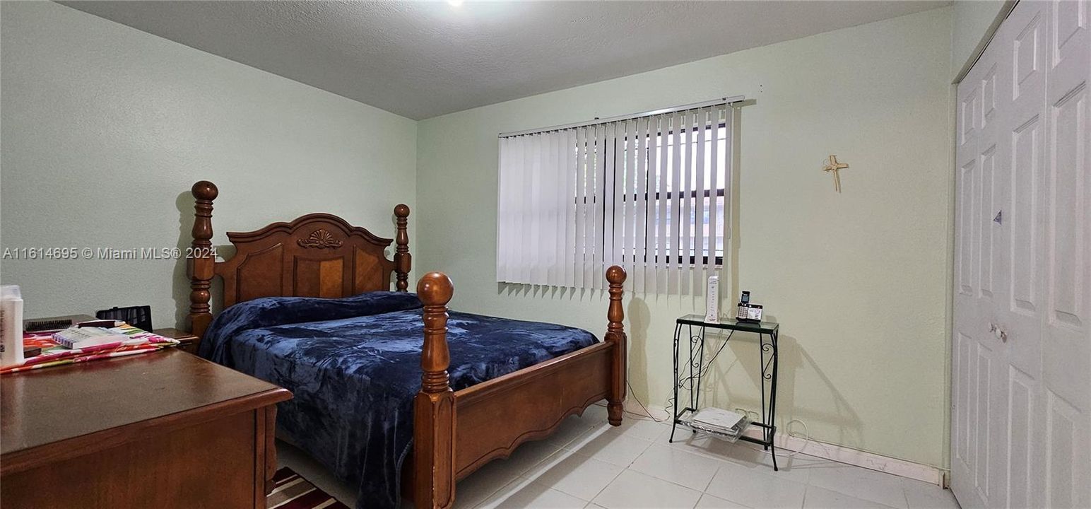 En Venta: $275,000 (2 camas, 2 baños, 940 Pies cuadrados)