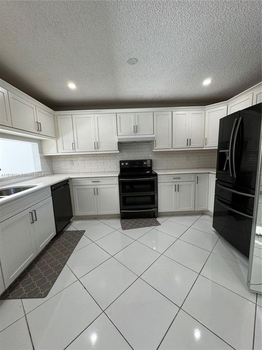 For Rent: $2,750 (2 beds, 2 baths, 1580 Square Feet)