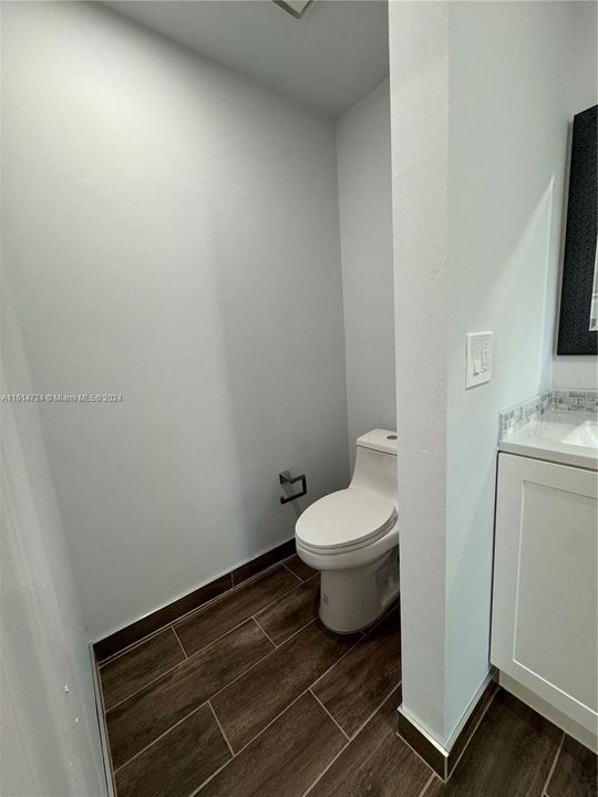 For Rent: $2,750 (2 beds, 2 baths, 1580 Square Feet)