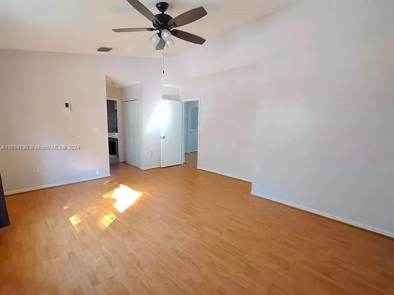 For Rent: $3,400 (3 beds, 2 baths, 1628 Square Feet)