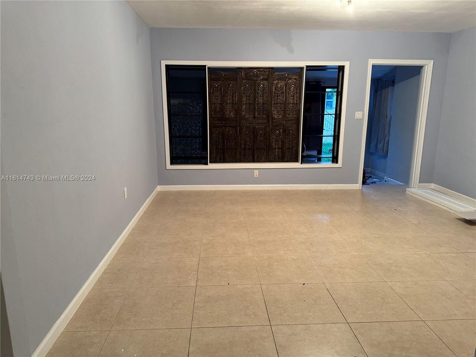 For Rent: $2,500 (2 beds, 2 baths, 1015 Square Feet)