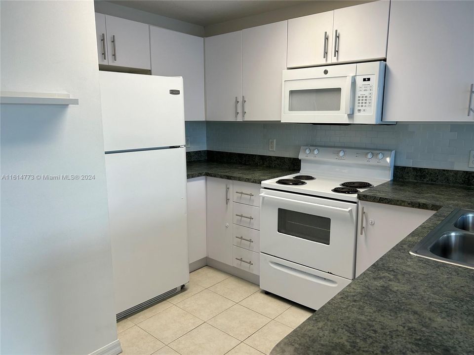 For Rent: $2,000 (1 beds, 1 baths, 530 Square Feet)