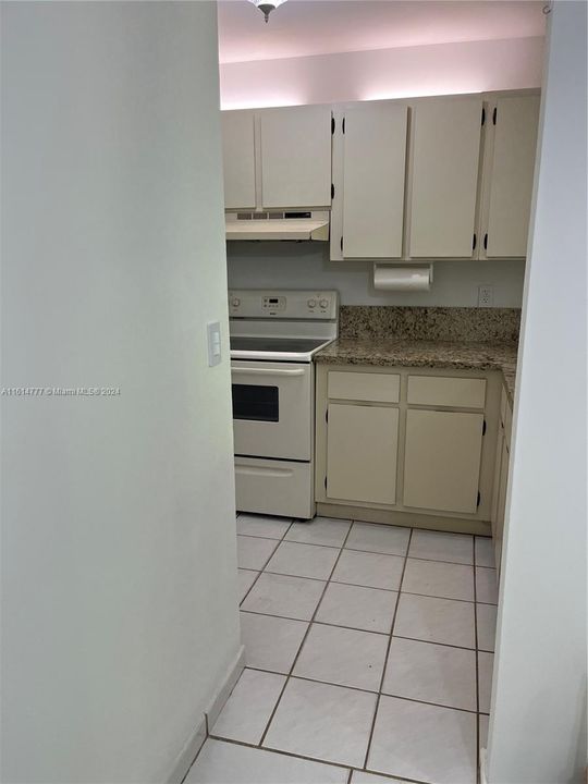 For Rent: $2,300 (2 beds, 2 baths, 747 Square Feet)