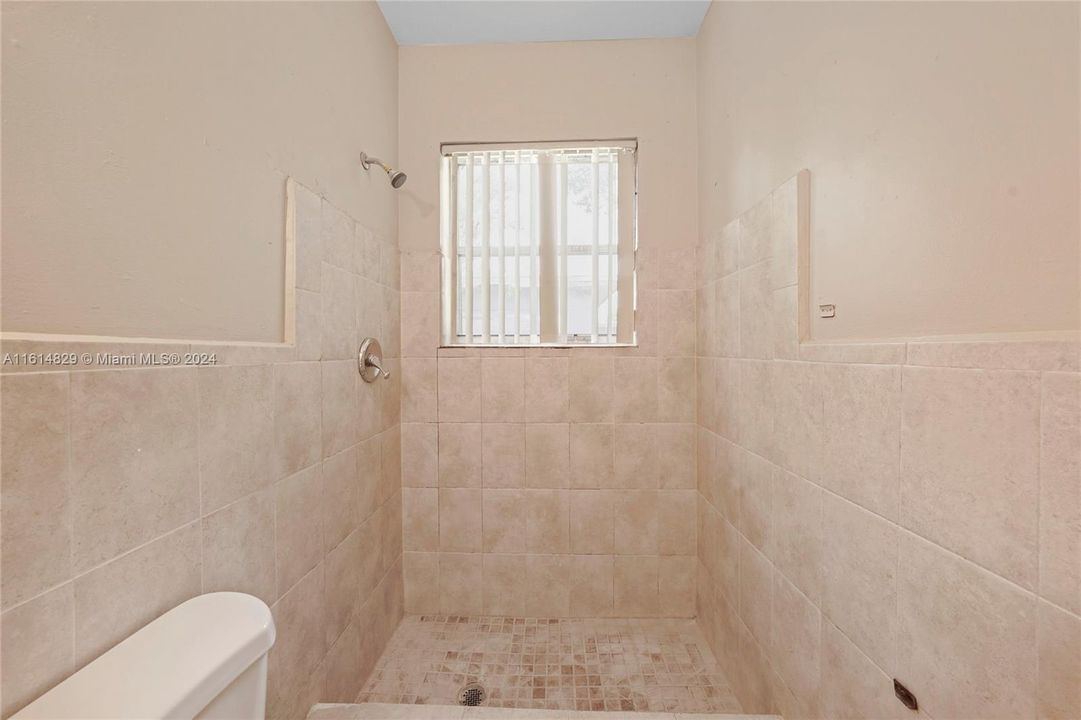 待售: $399,900 (3 贝兹, 2 浴室, 1930 平方英尺)