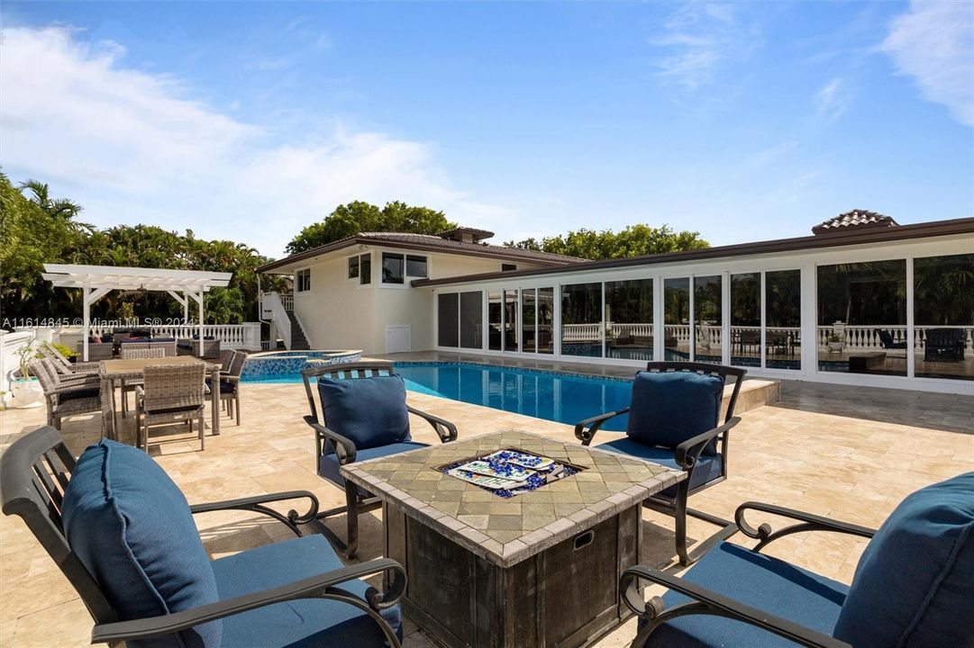 For Sale: $4,000,000 (5 beds, 4 baths, 4013 Square Feet)