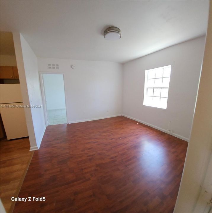 For Sale: $320,000 (1 beds, 1 baths, 470 Square Feet)