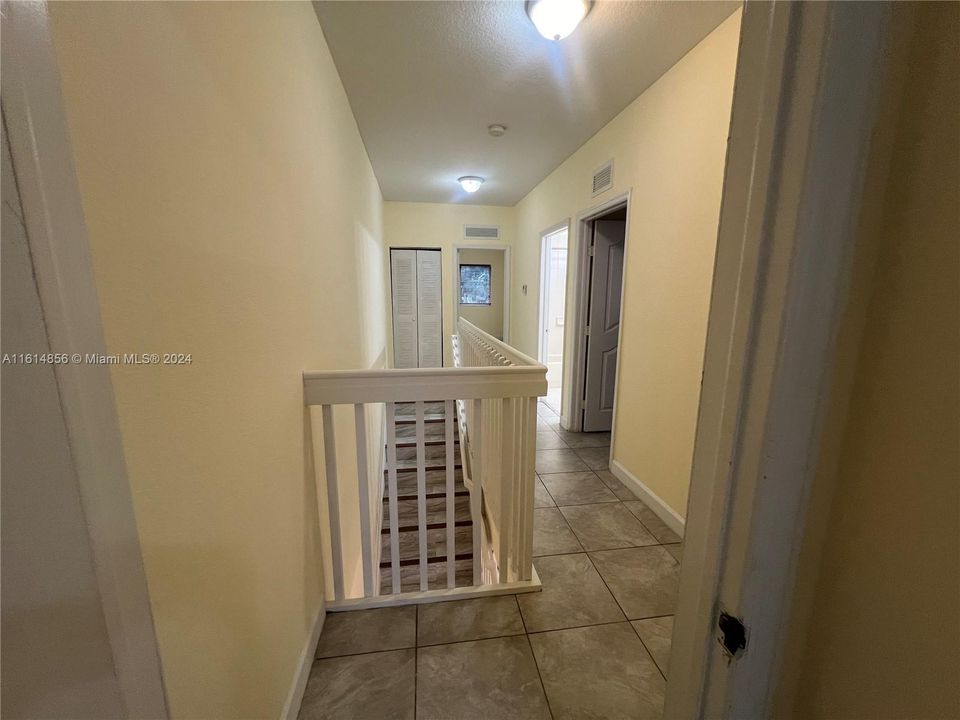 For Rent: $2,850 (3 beds, 2 baths, 1571 Square Feet)