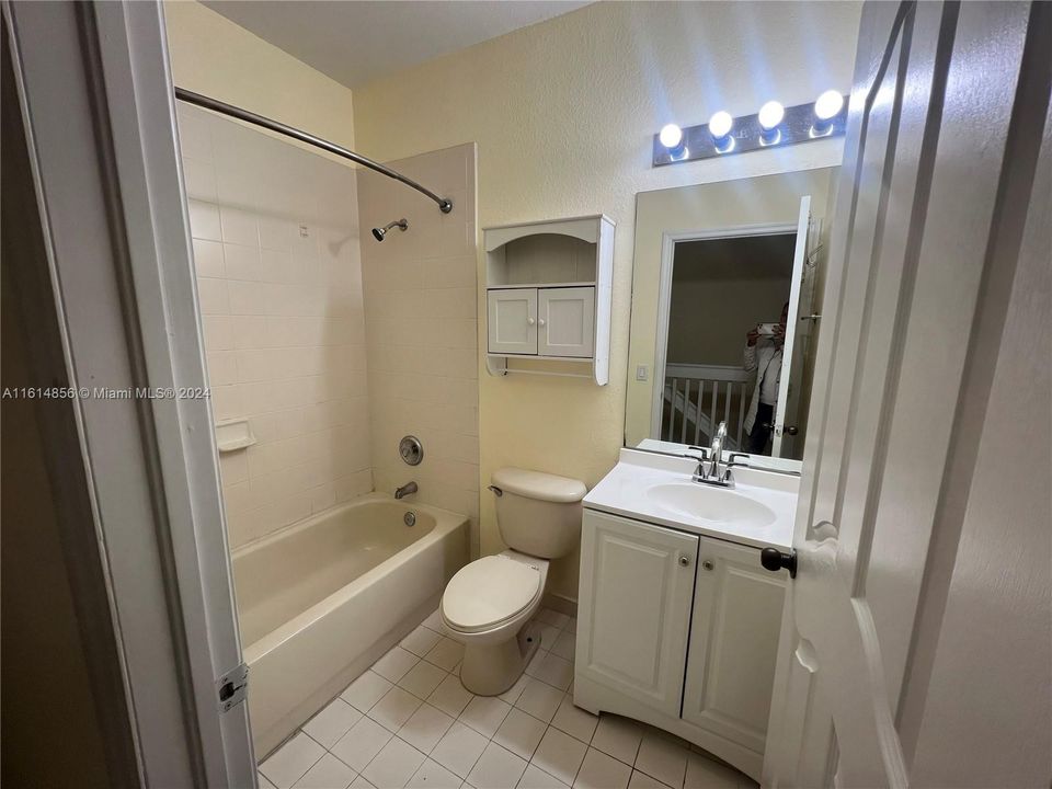 出租: $2,850 (3 贝兹, 2 浴室, 1571 平方英尺)