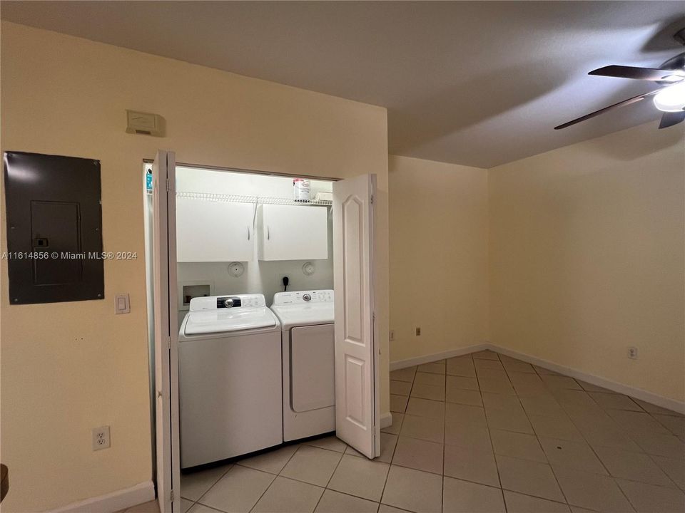 For Rent: $2,850 (3 beds, 2 baths, 1571 Square Feet)