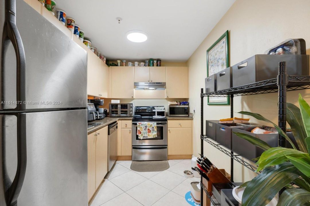 En Venta: $480,000 (2 camas, 2 baños, 902 Pies cuadrados)