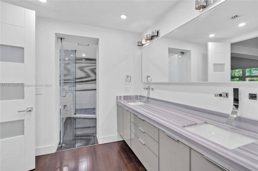 Dual sink master vanity with marble top