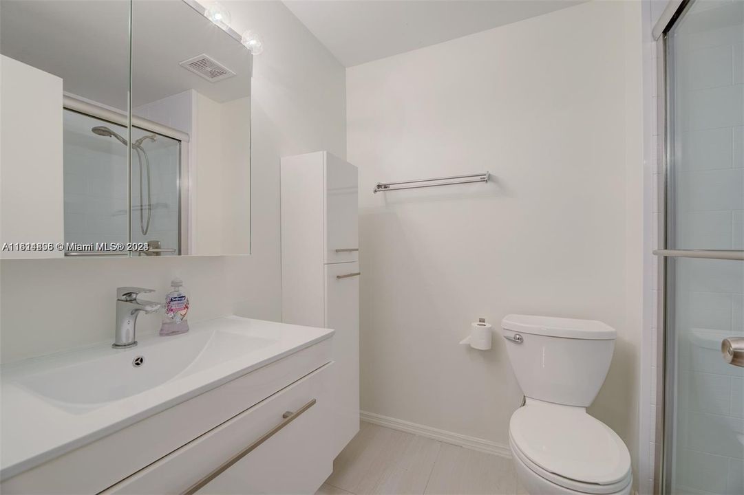 For Rent: $2,650 (2 beds, 2 baths, 1190 Square Feet)