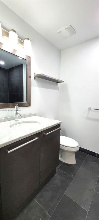 Recently Sold: $649,000 (1 beds, 2 baths, 912 Square Feet)
