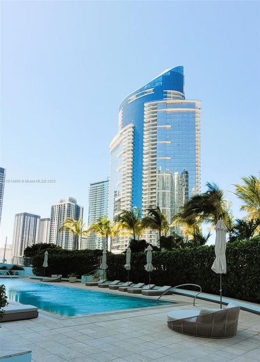 Recently Sold: $649,000 (1 beds, 2 baths, 912 Square Feet)