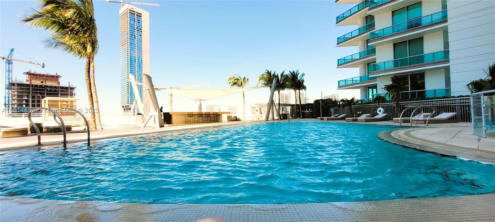 Recently Sold: $649,000 (1 beds, 2 baths, 912 Square Feet)