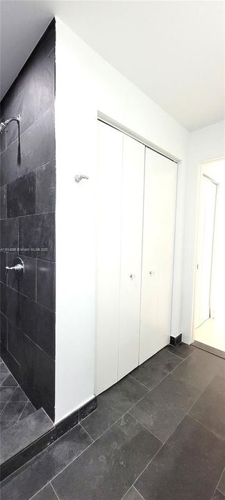 Recently Sold: $649,000 (1 beds, 2 baths, 912 Square Feet)