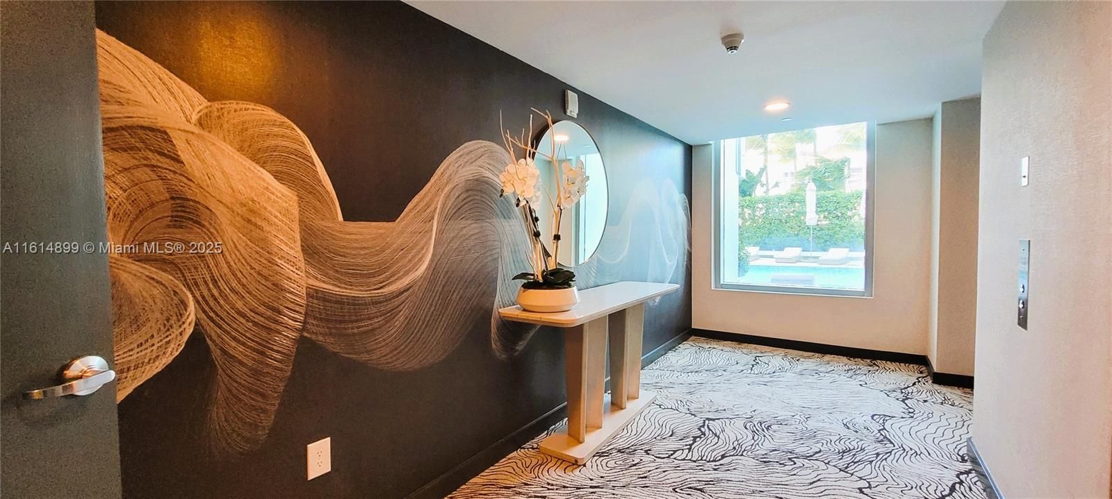 Recently Sold: $649,000 (1 beds, 2 baths, 912 Square Feet)