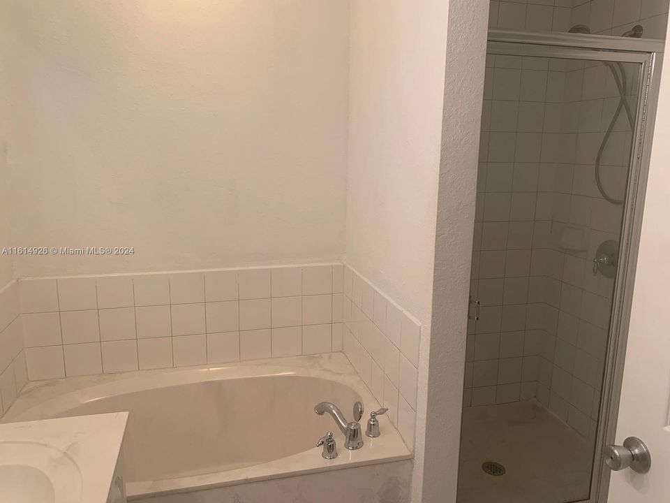 For Rent: $2,650 (3 beds, 2 baths, 1614 Square Feet)