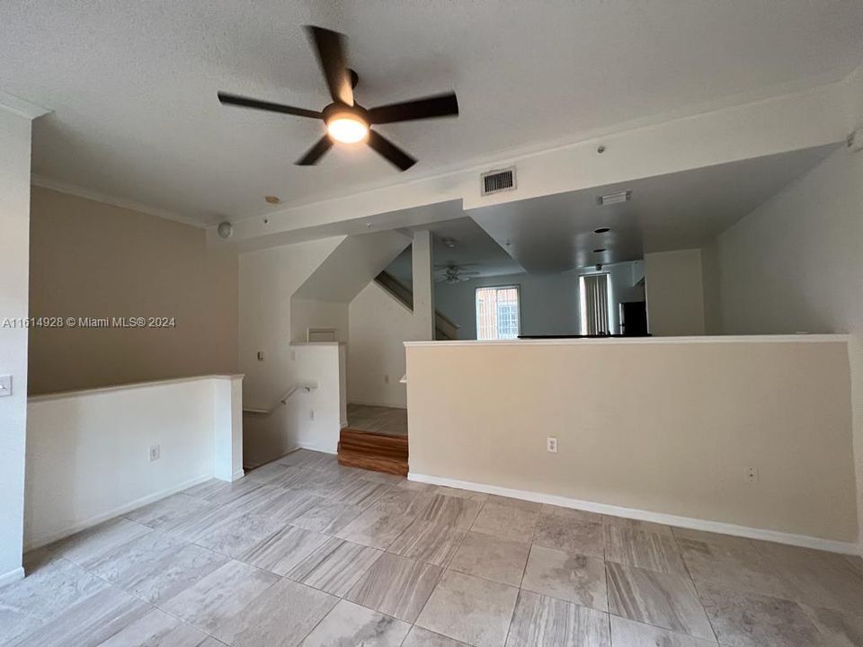 For Rent: $3,650 (3 beds, 2 baths, 1424 Square Feet)