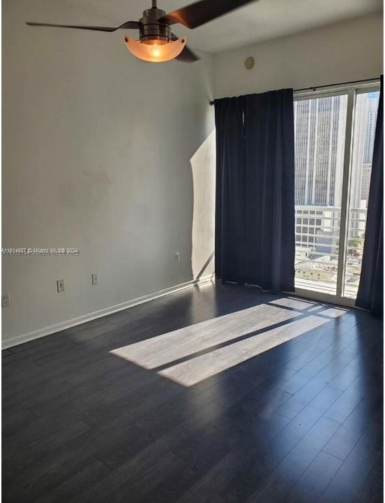 For Sale: $354,000 (1 beds, 1 baths, 665 Square Feet)