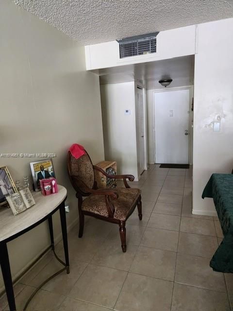 For Sale: $135,000 (2 beds, 2 baths, 1100 Square Feet)