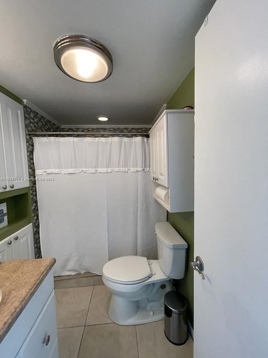 For Rent: $2,490 (1 beds, 1 baths, 697 Square Feet)
