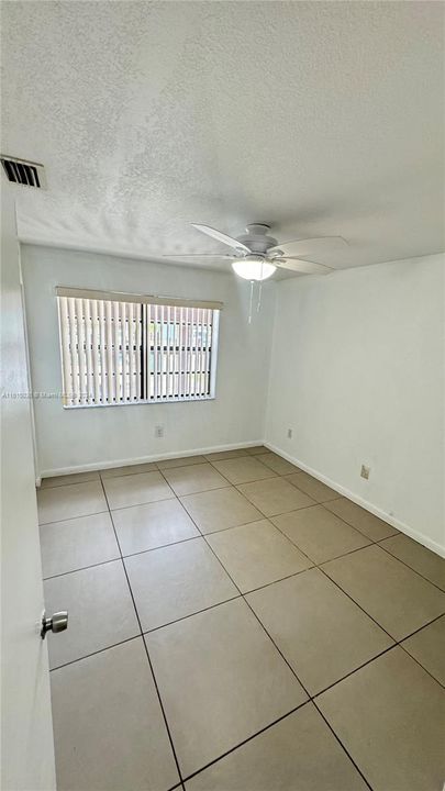 For Sale: $315,000 (2 beds, 2 baths, 1174 Square Feet)