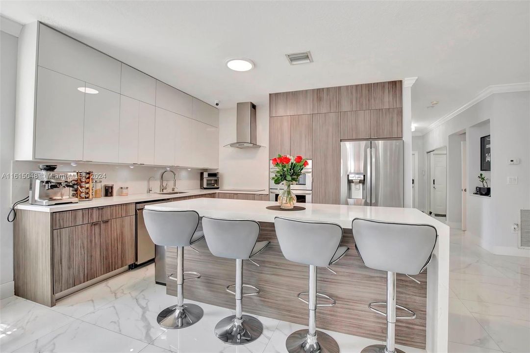 For Sale: $648,000 (2 beds, 2 baths, 1410 Square Feet)