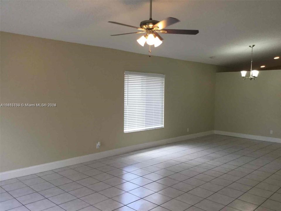 For Rent: $2,925 (3 beds, 2 baths, 1470 Square Feet)