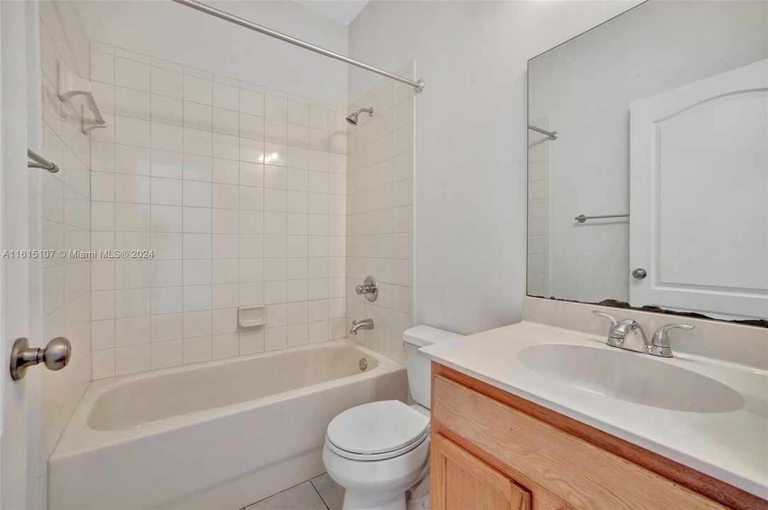 待售: $499,000 (4 贝兹, 3 浴室, 1689 平方英尺)