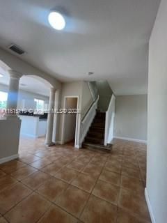 For Rent: $2,900 (3 beds, 2 baths, 1387 Square Feet)