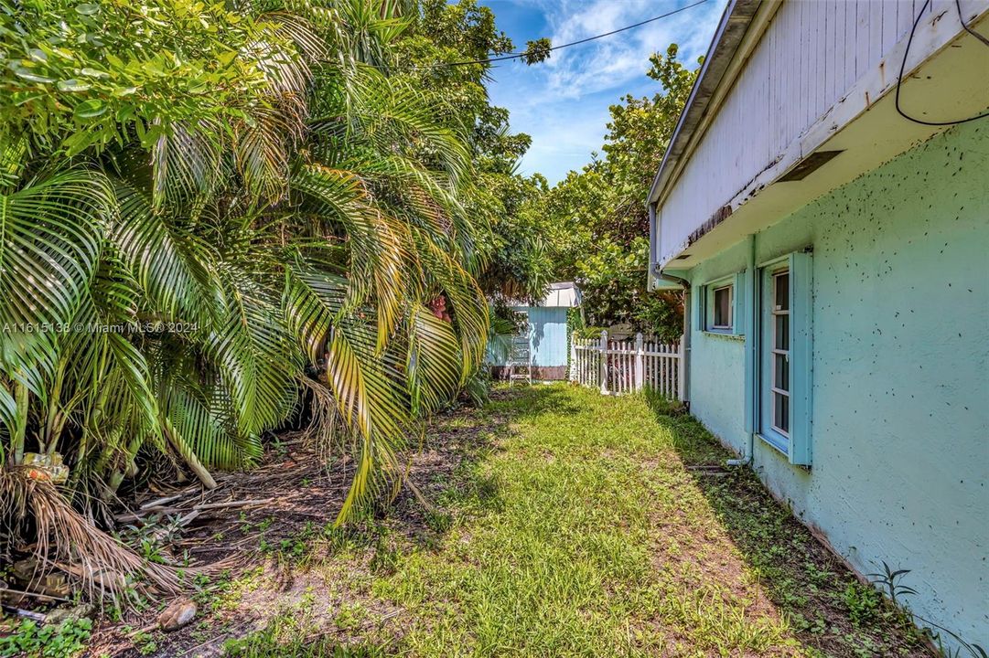 For Sale: $1,650,000 (4 beds, 3 baths, 2402 Square Feet)