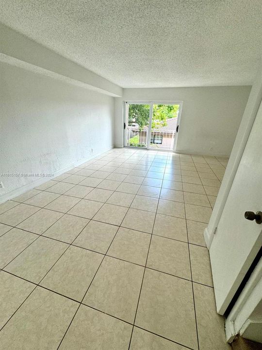 For Rent: $2,500 (3 beds, 2 baths, 1440 Square Feet)