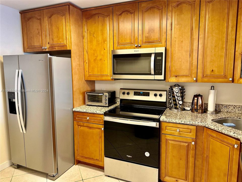 For Rent: $4,000 (2 beds, 2 baths, 1250 Square Feet)