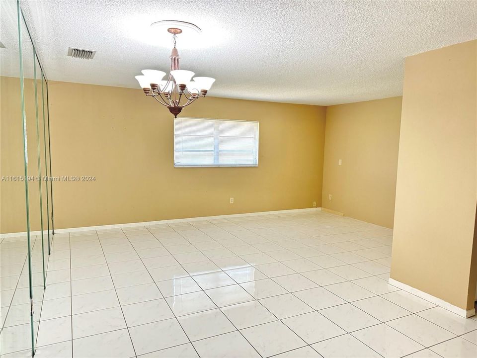 For Rent: $1,875 (2 beds, 2 baths, 1021 Square Feet)