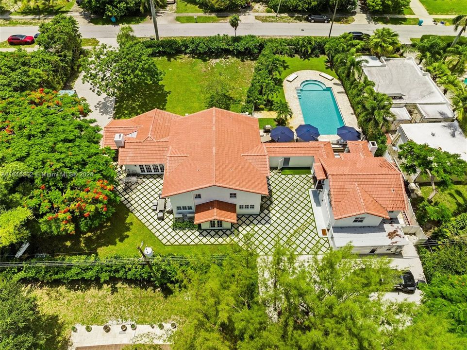 En Venta: $2,995,000 (4 camas, 5 baños, 3443 Pies cuadrados)