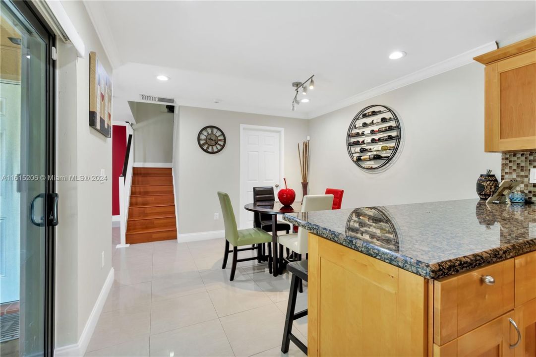 Active With Contract: $2,400 (2 beds, 2 baths, 1302 Square Feet)