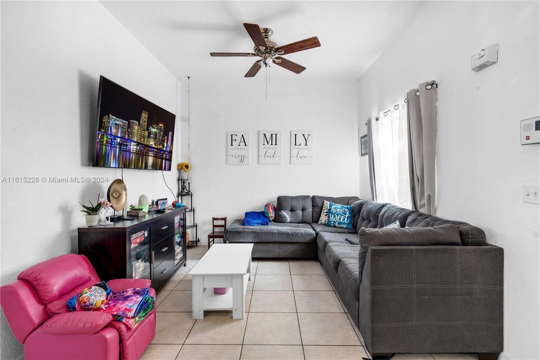 For Sale: $379,000 (3 beds, 2 baths, 1670 Square Feet)