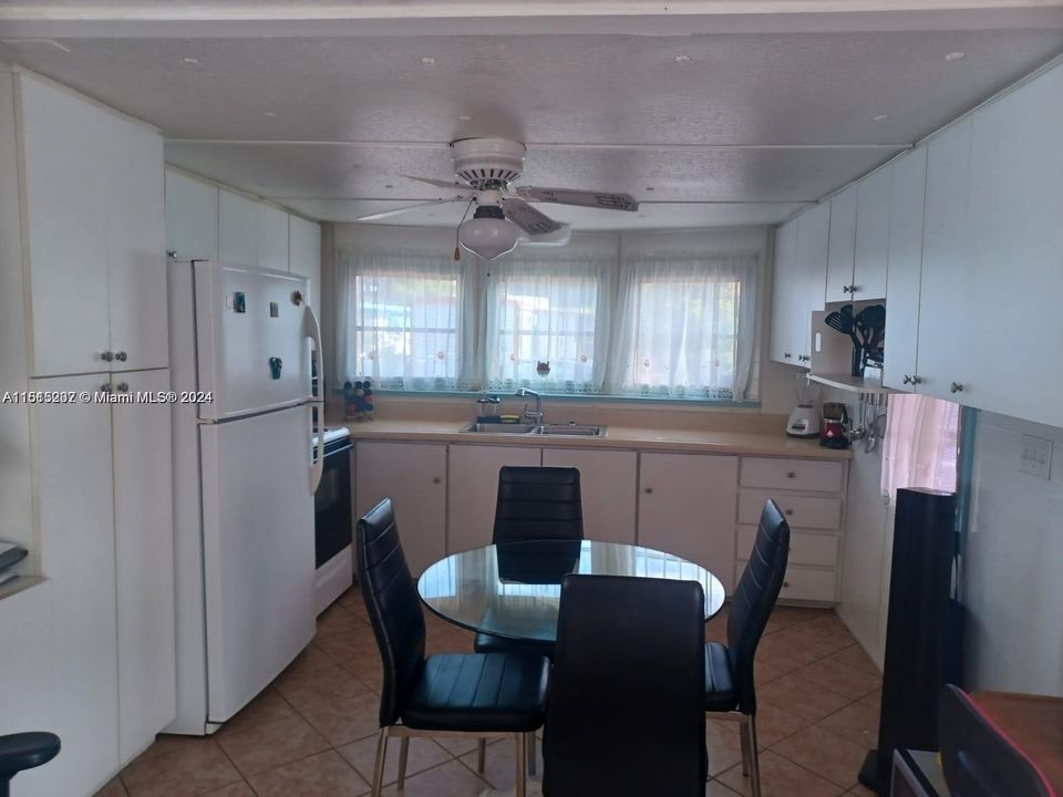 For Sale: $64,000 (2 beds, 1 baths, 1100 Square Feet)