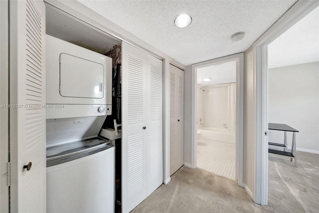 For Sale: $279,900 (2 beds, 2 baths, 1507 Square Feet)