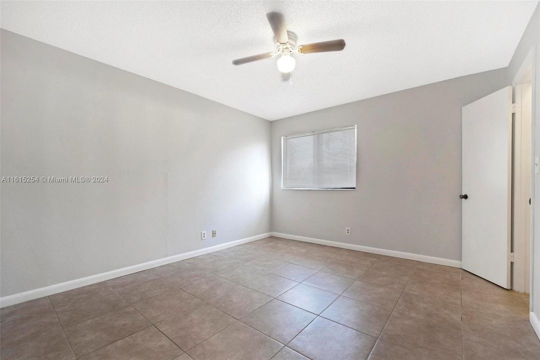 For Rent: $2,400 (2 beds, 2 baths, 1100 Square Feet)