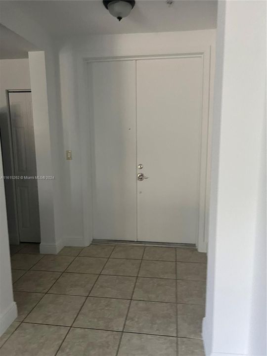 For Rent: $3,200 (2 beds, 2 baths, 1225 Square Feet)