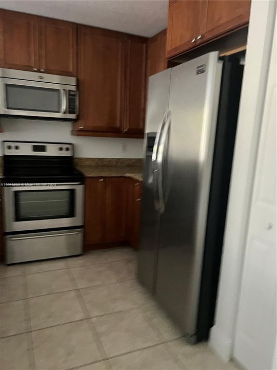 For Rent: $3,200 (2 beds, 2 baths, 1225 Square Feet)