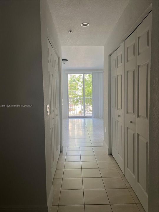 For Rent: $3,200 (2 beds, 2 baths, 1225 Square Feet)