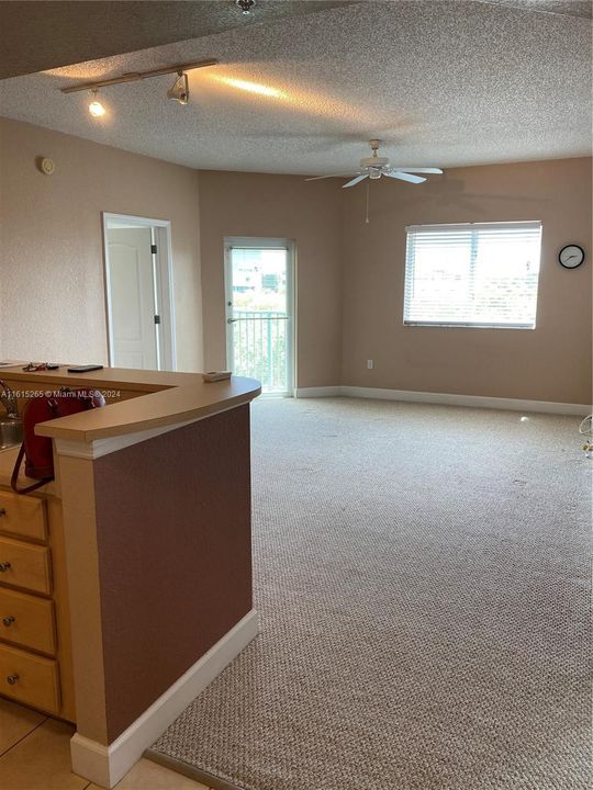 For Rent: $2,700 (2 beds, 2 baths, 1010 Square Feet)