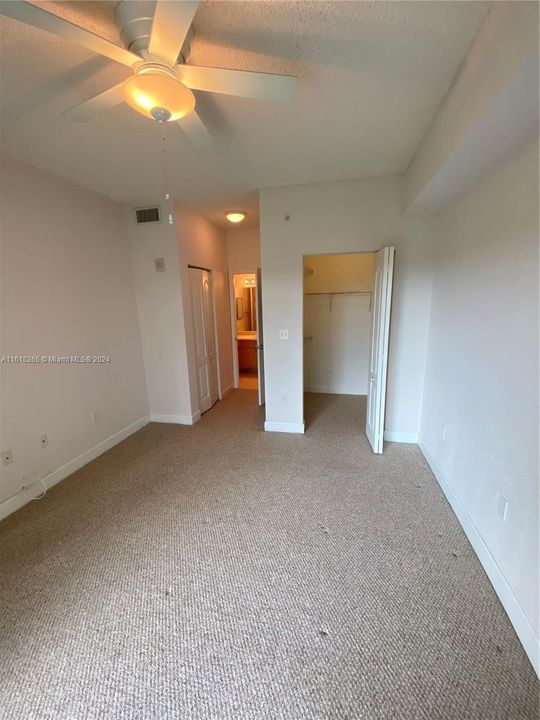 For Rent: $2,700 (2 beds, 2 baths, 1010 Square Feet)