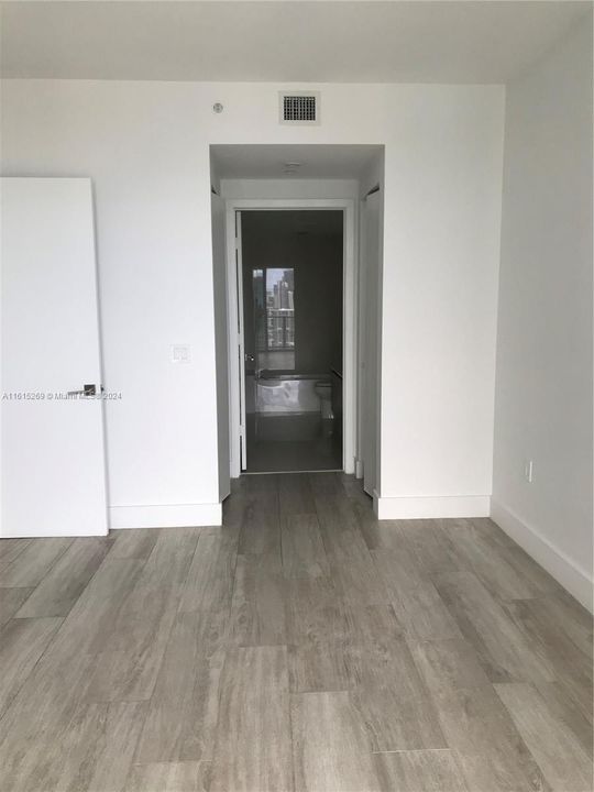 For Rent: $4,900 (2 beds, 2 baths, 1045 Square Feet)