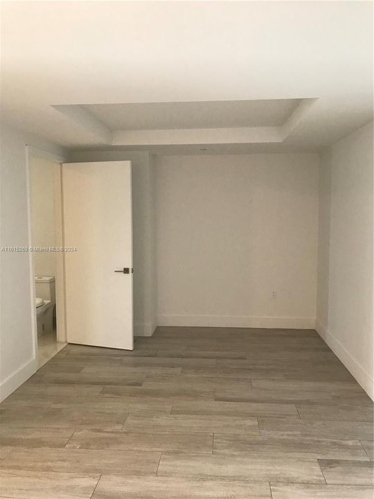 For Rent: $4,900 (2 beds, 2 baths, 1045 Square Feet)